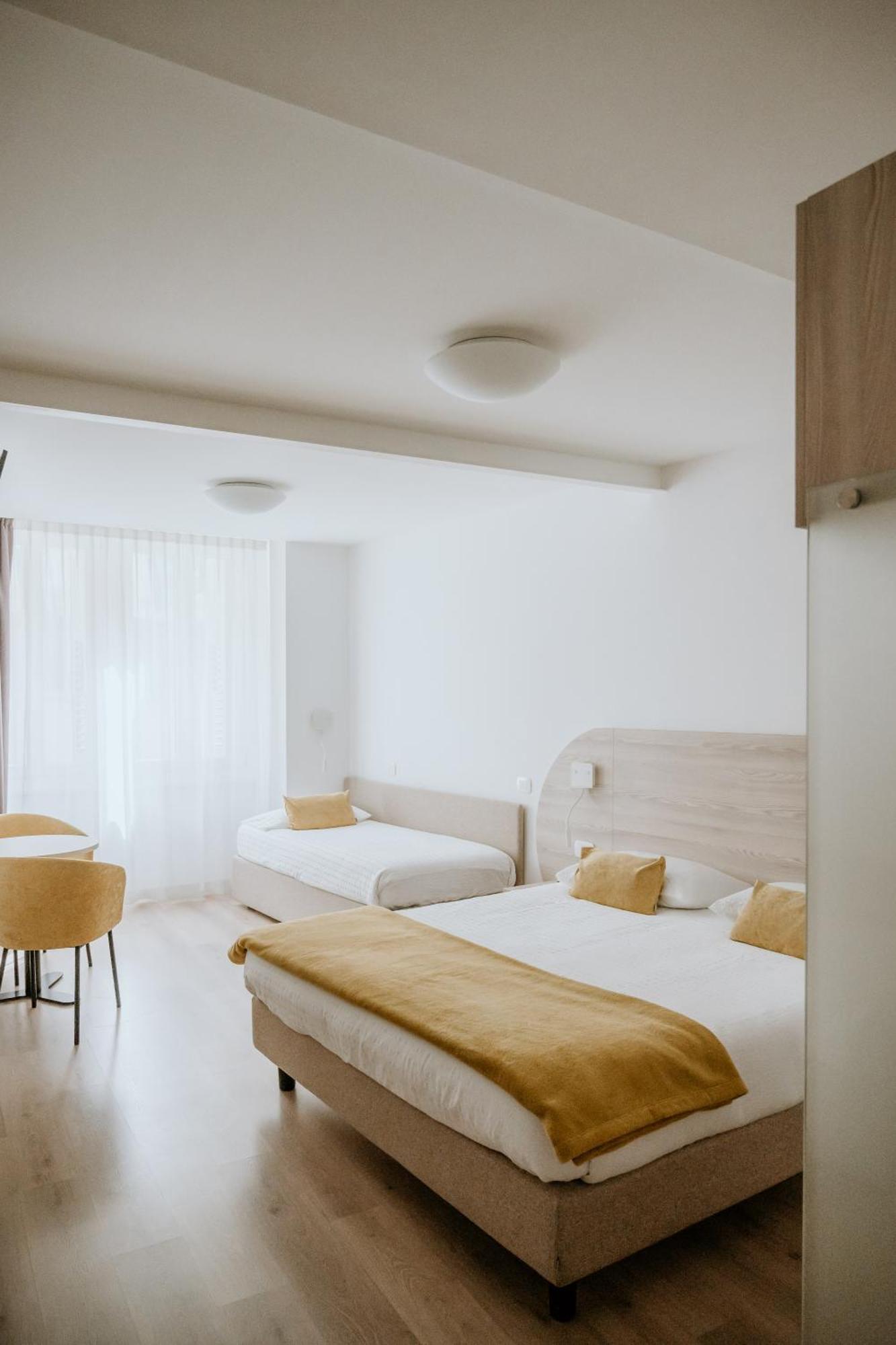 Hotel Venezia เตรนโต ภายนอก รูปภาพ